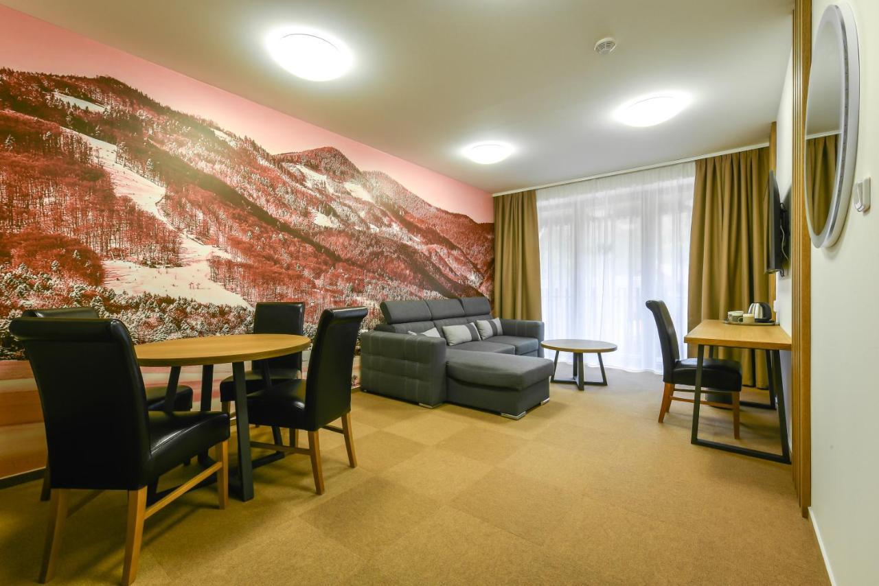 Apartmány Humno Valča Exterior foto