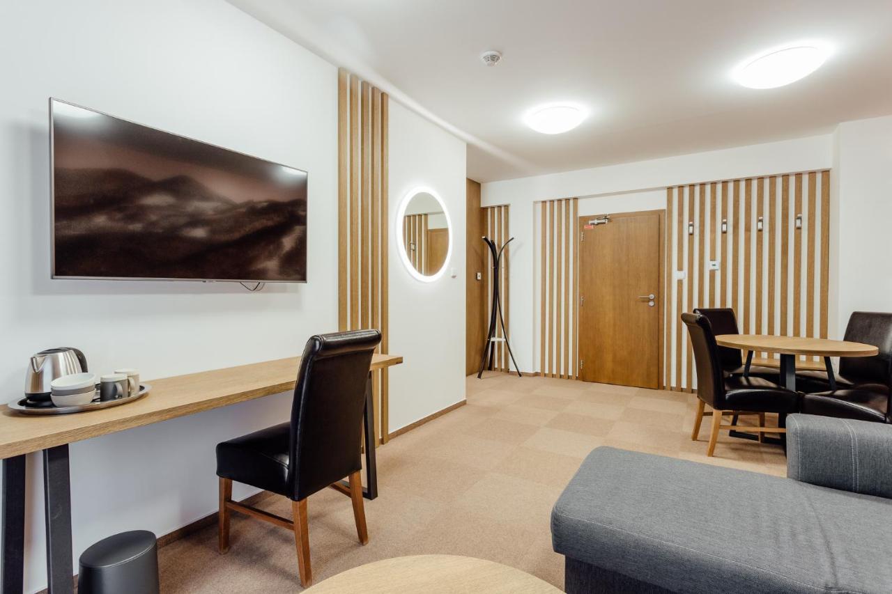 Apartmány Humno Valča Exterior foto